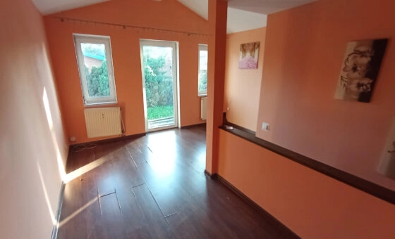 Dom wolnostojący w atrakcyjnej okolicy