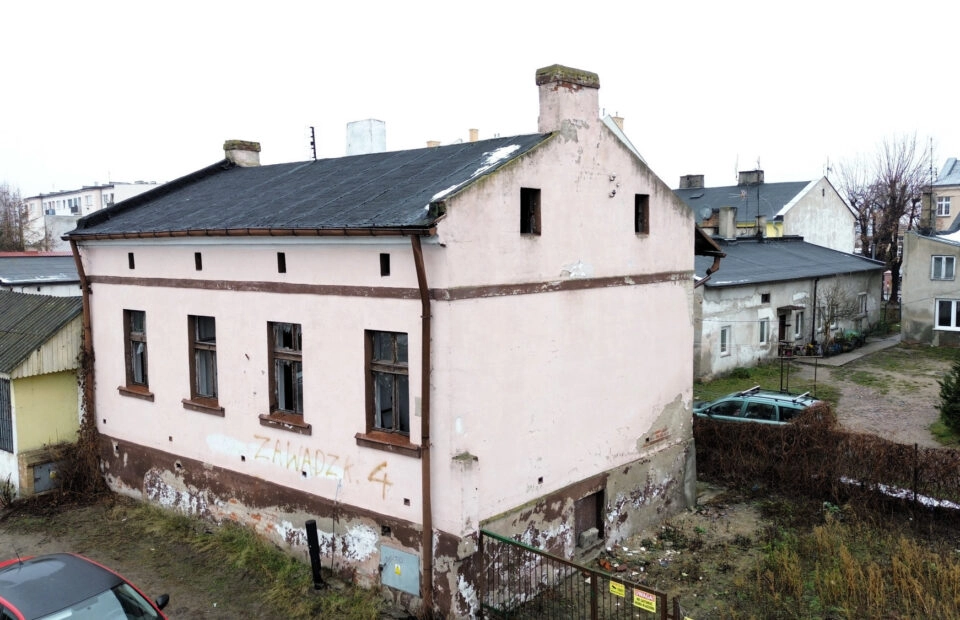 Sprzedam budynek mieszkalny do wykończenia