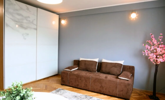Kawalerka w centrum | ostatnie piętro