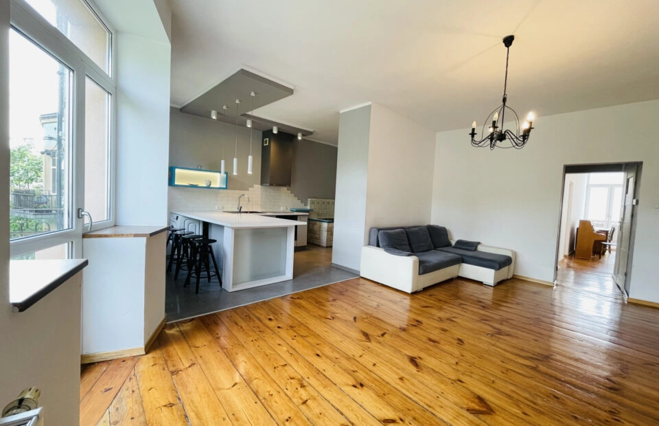 Apartament w kamienicy obok Jasnej Góry | 91 m2