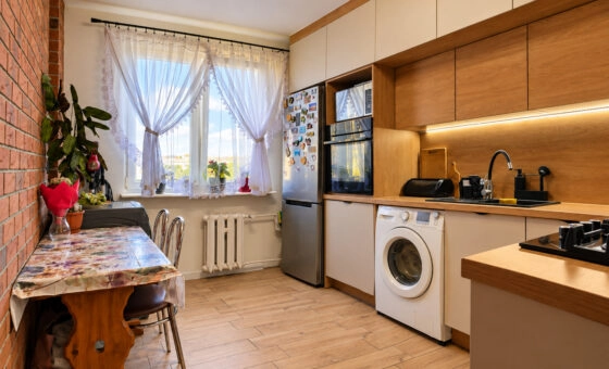 Po remoncie | Duży balkon | Klimatyzacja
