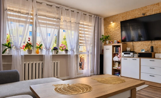 Po remoncie | Duży balkon | Klimatyzacja