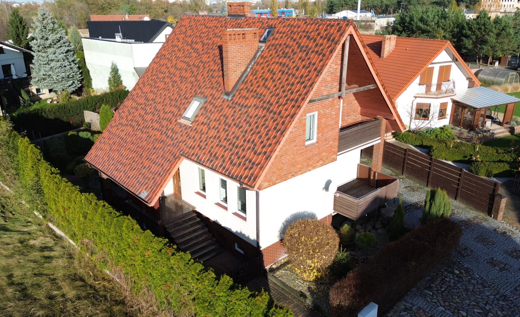 Dom z warsztatem i garażem - Konin