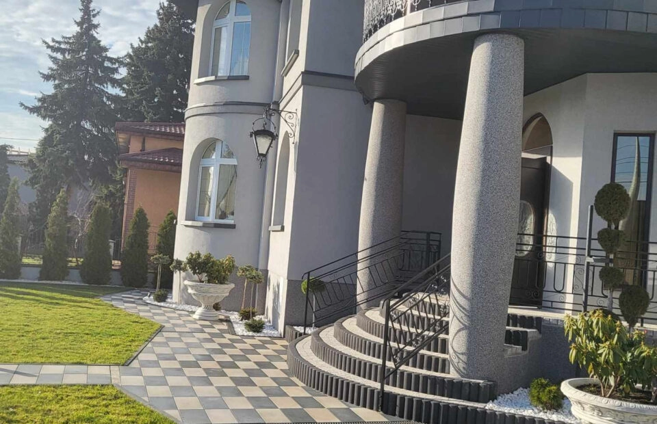 Sprzedam prestiżową rezydencję