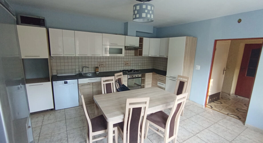 Dom wolnostojący w atrakcyjnej okolicy