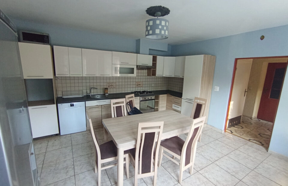 Dom wolnostojący w atrakcyjnej okolicy