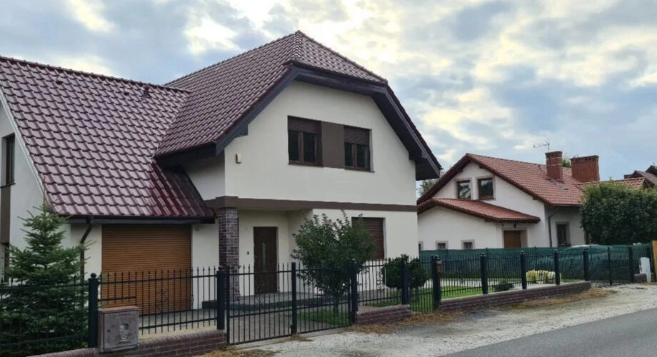 Dom z garażem gotowy do zamieszkania Szczytniki