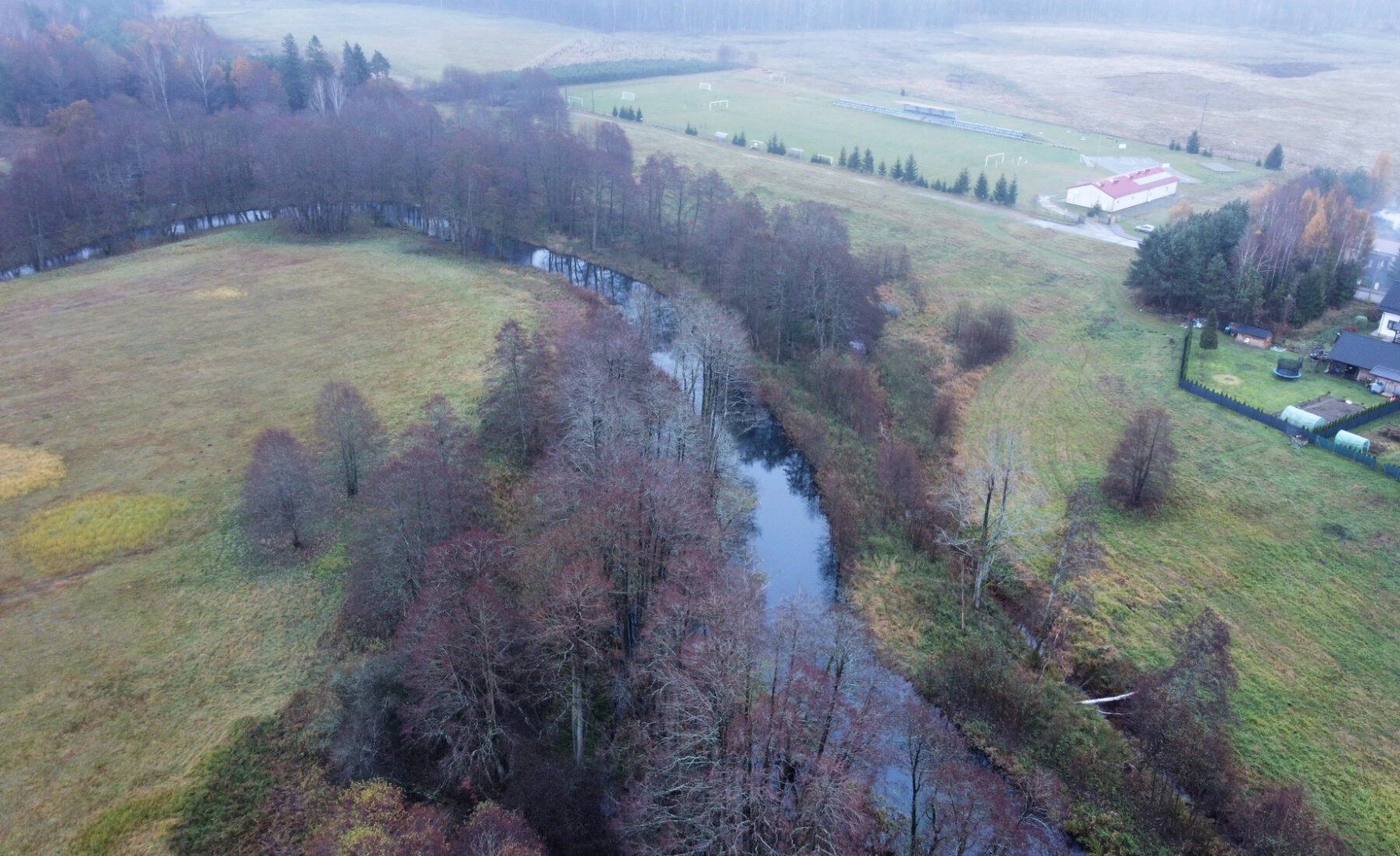 Duża działka z zabudowaniami i MEW, Trzebielino
