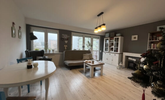 Duże 3-pokojowe mieszkanie z jasnym salonem