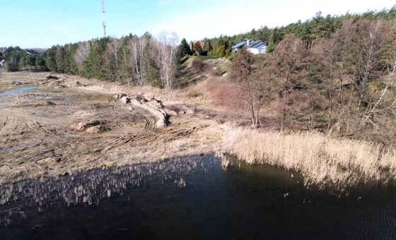 Wyjątkowa działka z linią brzegową nad Jeziorem Śl