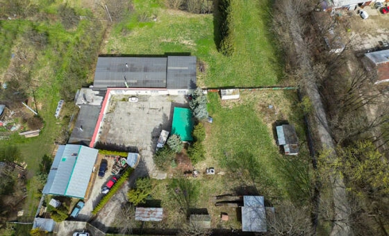 Działka zabudowana budynkiem warsztatowo-socjalnym