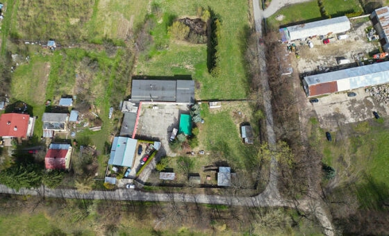 Działka zabudowana budynkiem warsztatowo-socjalnym