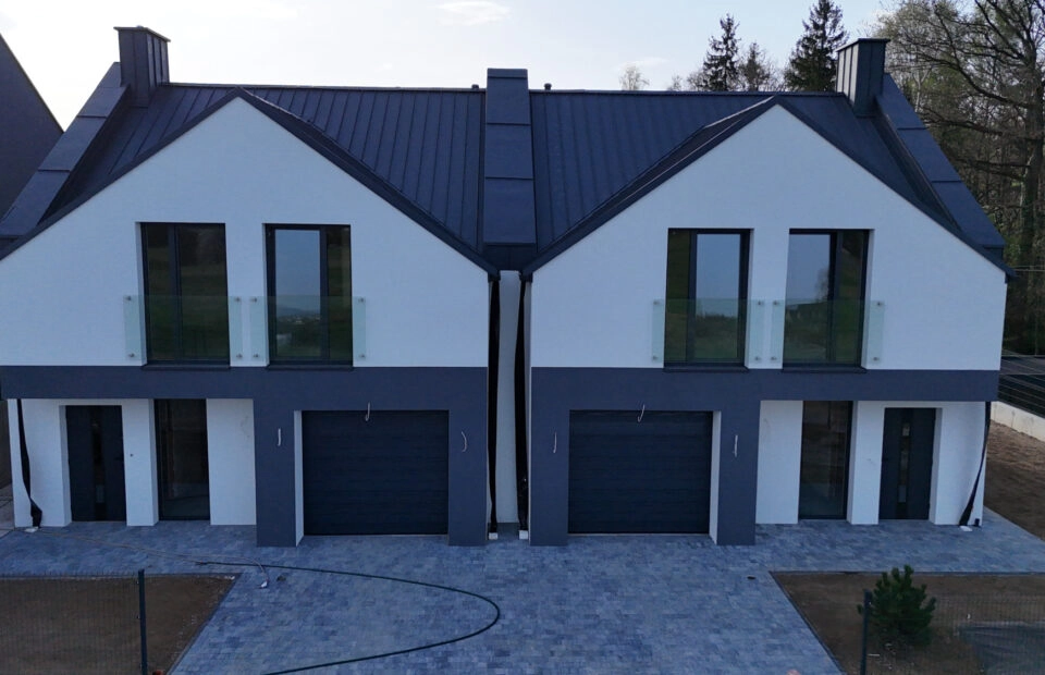 Domy w zacisznej okolicy