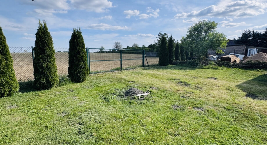 Na sprzedaż działka z zabudowaniami  31 arów