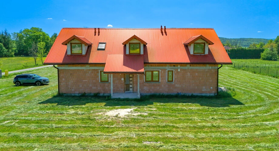 Dom w stanie deweloperskim 180m, działka 31a