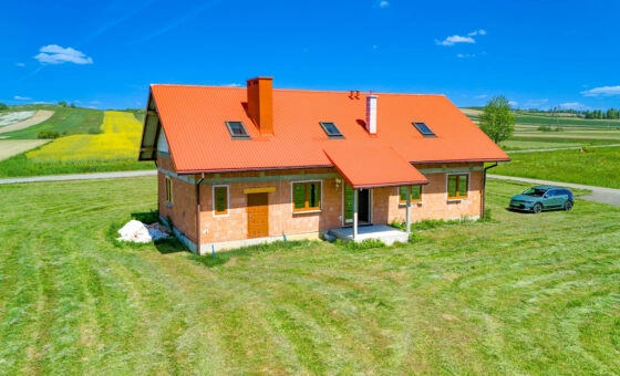 Dom w stanie deweloperskim 180m, działka 31a