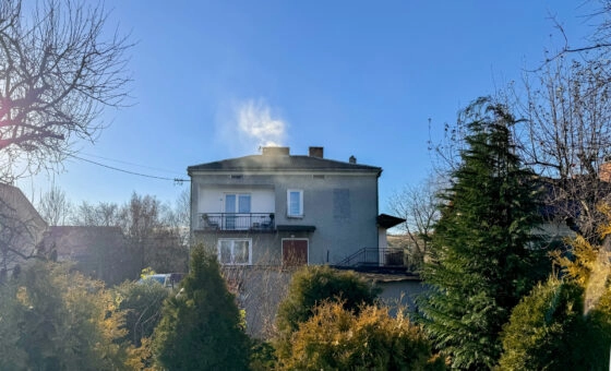 Dom z możliwością podziału na dwa mieszkania