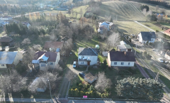 Dom z możliwością podziału na dwa mieszkania