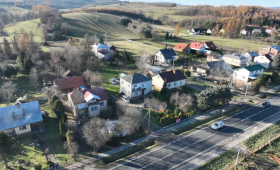 Dom z możliwością podziału na dwa mieszkania