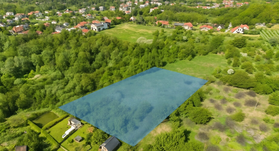 Działka przy ulicy S. Okrzei w Krośnie.