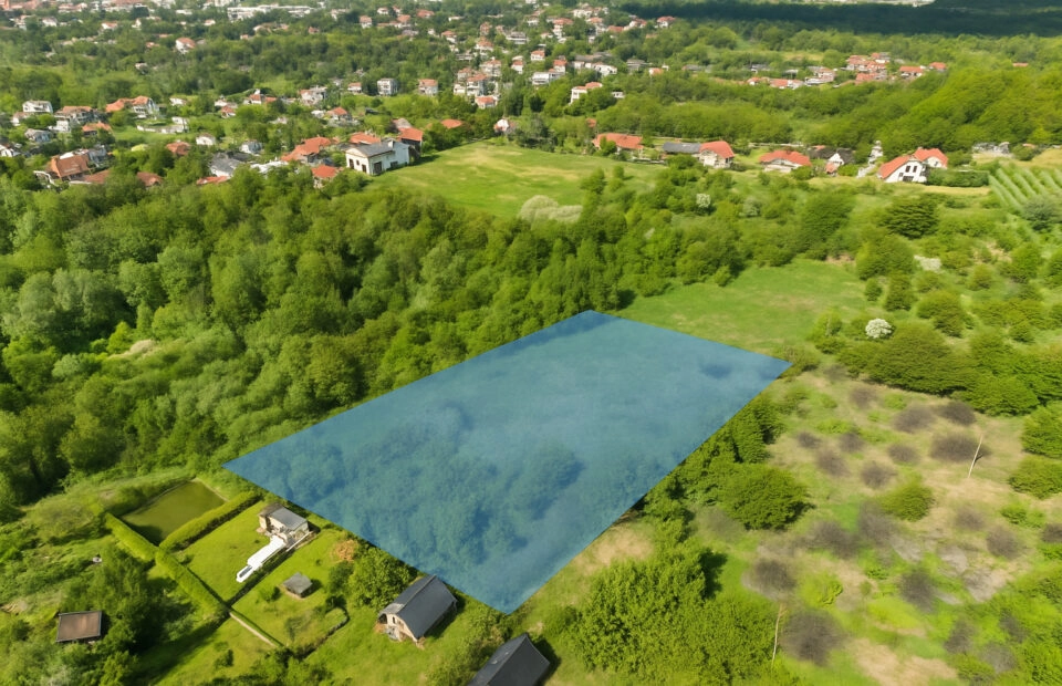 Działka przy ulicy S. Okrzei w Krośnie.