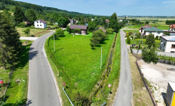 Atrakcyjna działka w Besku.