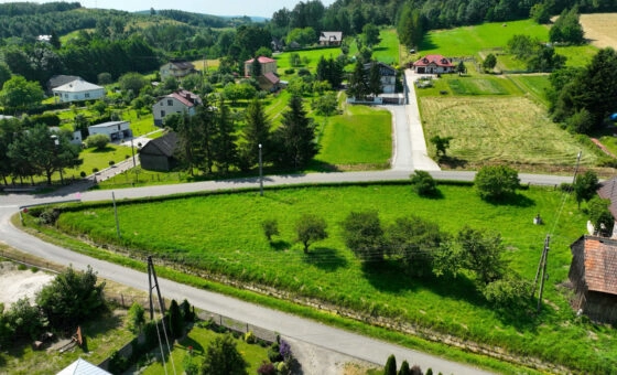 Atrakcyjna działka w Besku.