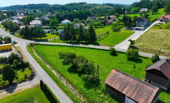 Atrakcyjna działka w Besku.