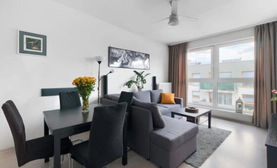 dla rodziny/ jasne i ciepłe/kąt do pracy