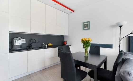 dla rodziny/ jasne i ciepłe/kąt do pracy