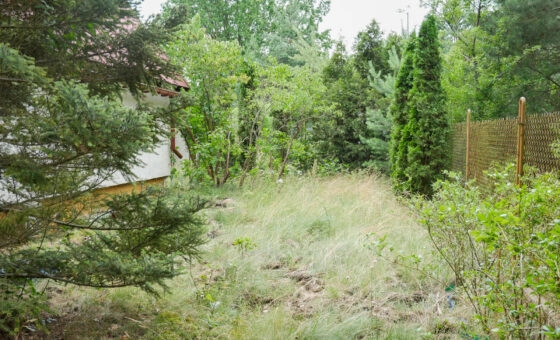 Działka budowlana z domkiem letniskowym,