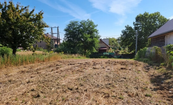 Działka usługowa blisko A4 i lotniska, pełne media