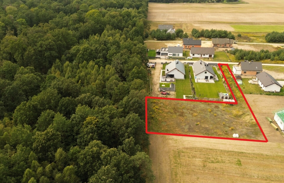 Działka budowlana przy lesie – Osiniec