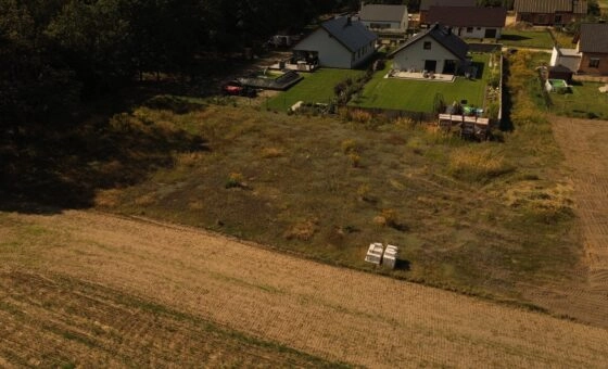 Działka budowlana przy lesie – Osiniec