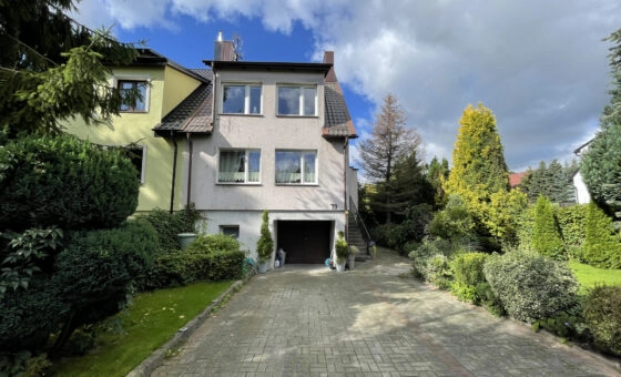 Bliźniak z dużym ogrodem w Żukowie