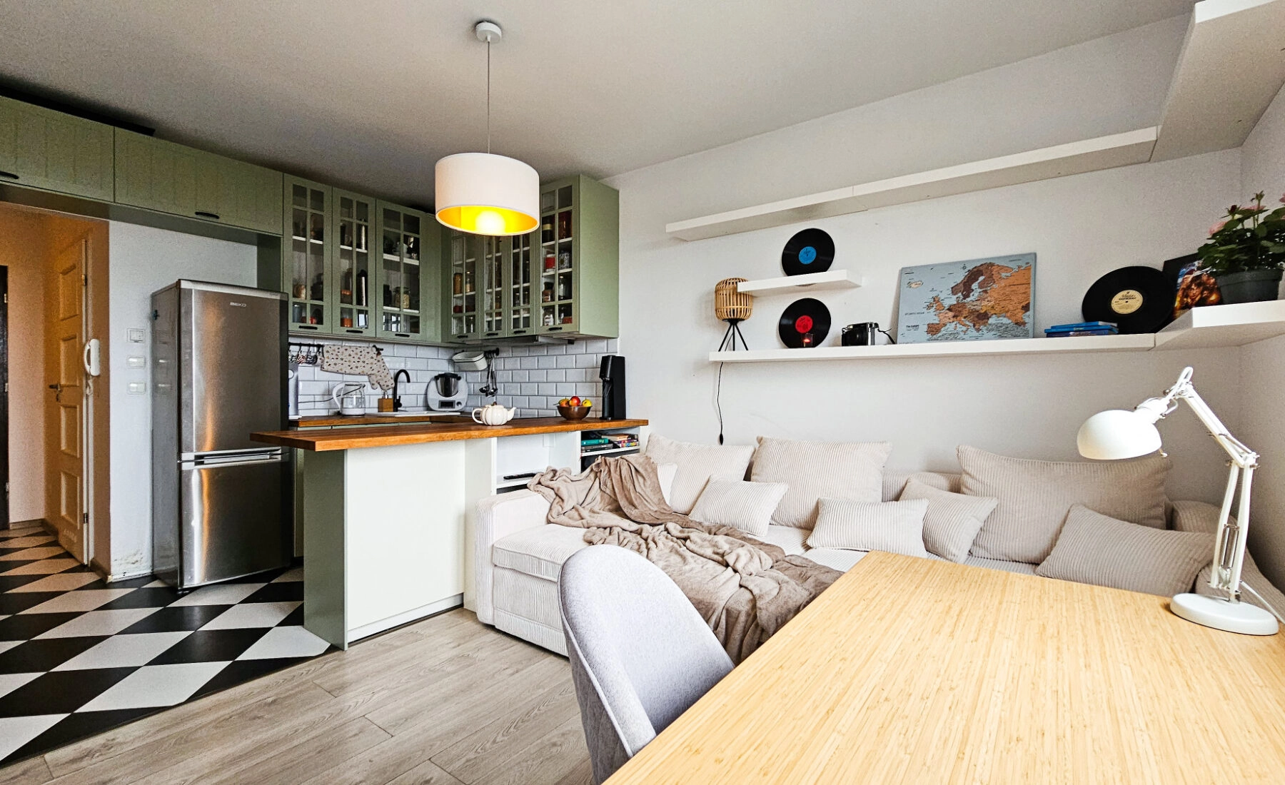 Przemyślany układ, zieleń i wygoda | Dwupokojowe