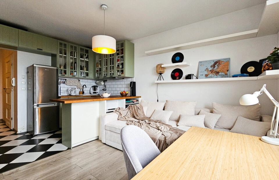 Przemyślany układ, zieleń i wygoda | Dwupokojowe