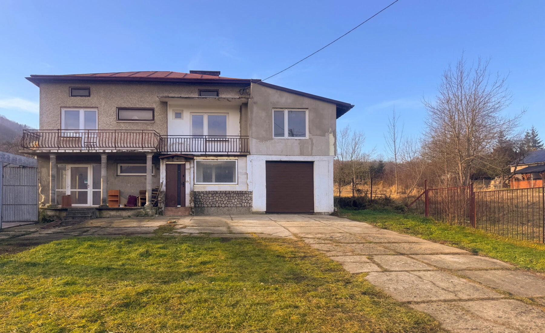 Dom z potencjałem i widokiem na Cergową- Lipowica