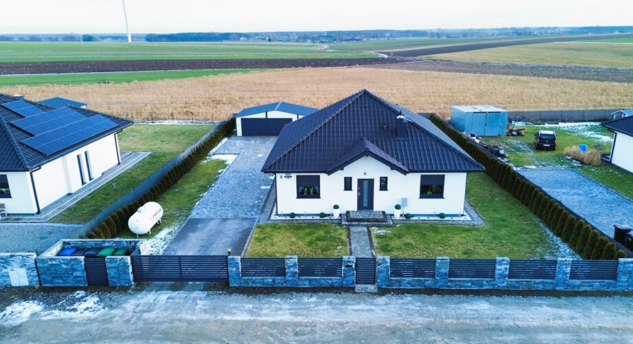 Nowoczesny dom z garażem – Leśnica k. Koła