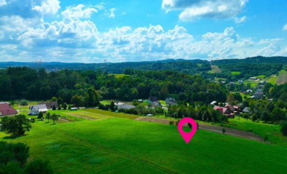 Malowniczo położona działka w Jasienicy Rosielnej