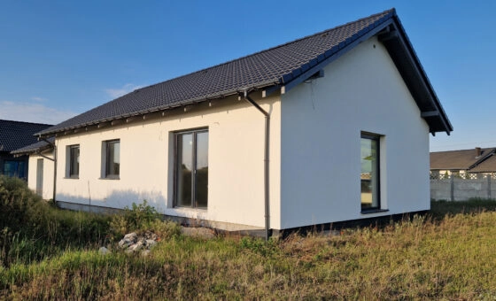 Dom z garażem i pompą ciepła -  Wiekowo