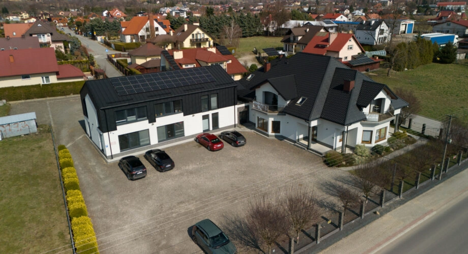 Dom z lokalem usługowym w Korczynie