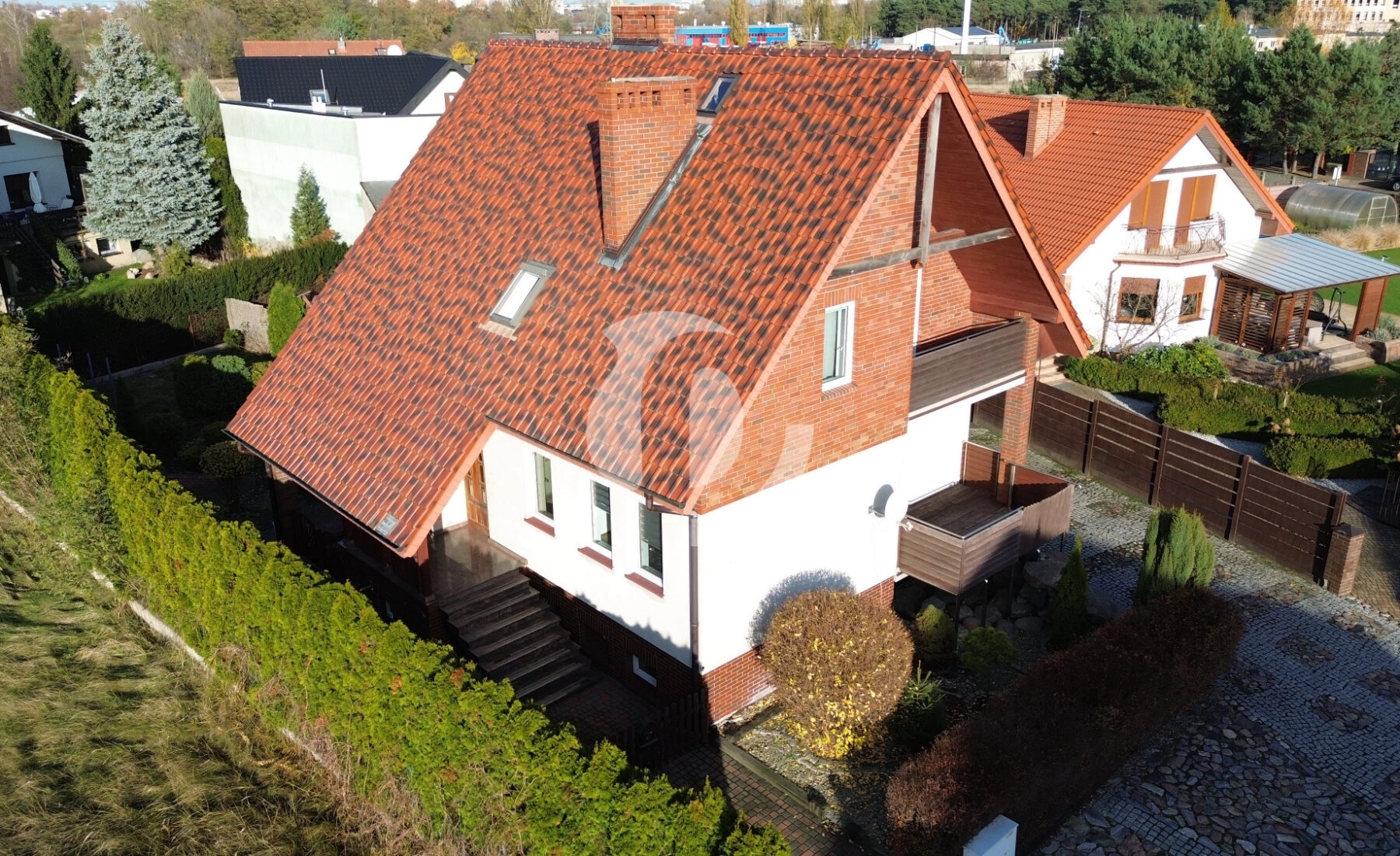 Dom z warsztatem i garażem - Konin