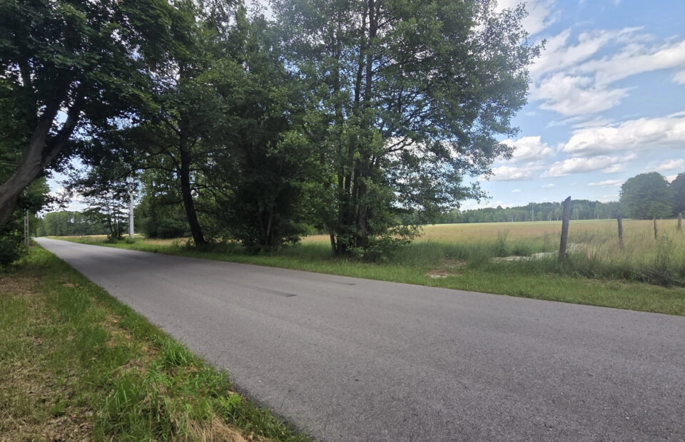 Działka budowlana- uzbrojona – 1296 m² – MPZP