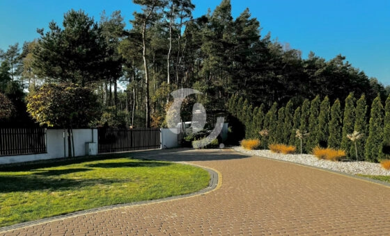 Dom wolnostojący na sprzedaż w Żerominie