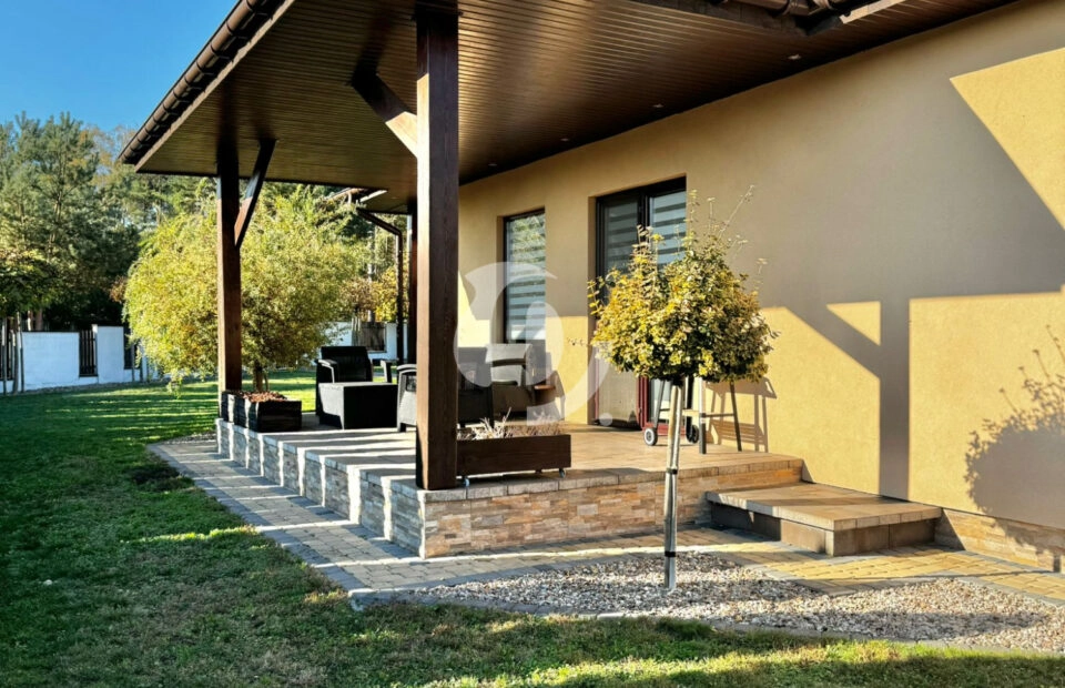 Dom wolnostojący na sprzedaż w Żerominie