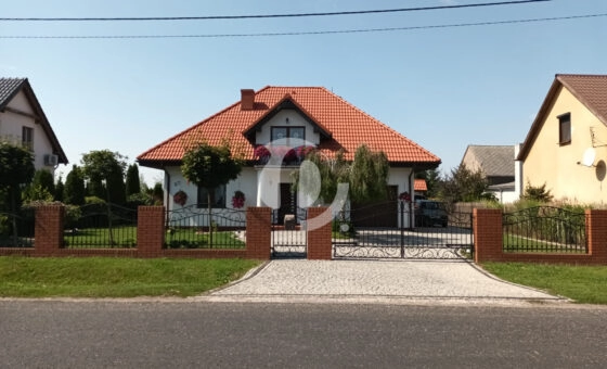 Dom + budynek garażowy  | Pokoje k. Słupcy