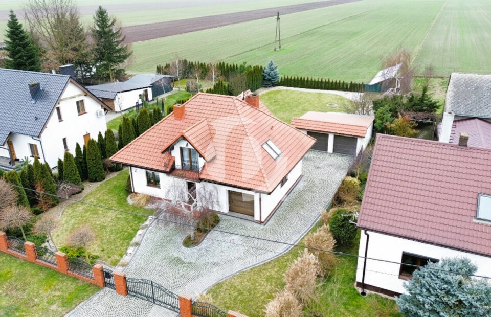 Dom + budynek garażowy  | Pokoje k. Słupcy