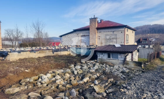 Dom z potencjałem i widokiem na Cergową- Lipowica