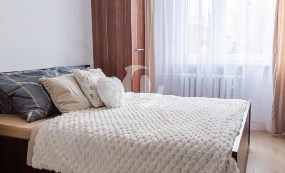 Potencjał na 3 pokojowe - Mieszkanie z balkonem.